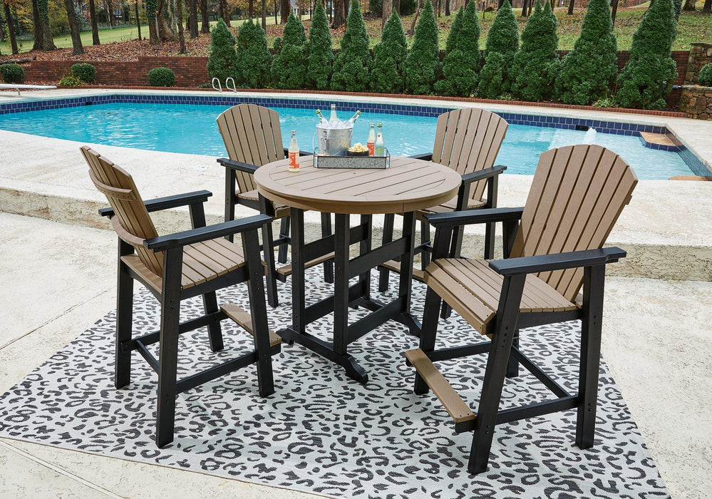 Fairen Trail Outdoor Dining Set